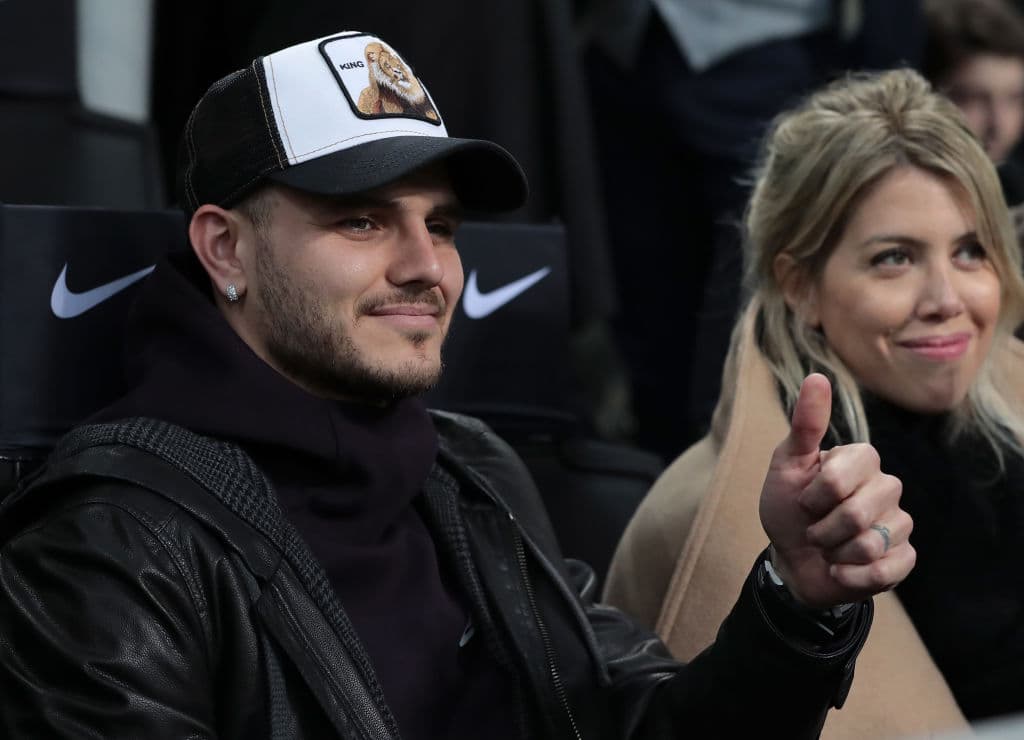 En cuanto a Wanda Nara, se presentó en el desfile de modas con su pareja Mauro Icardi.