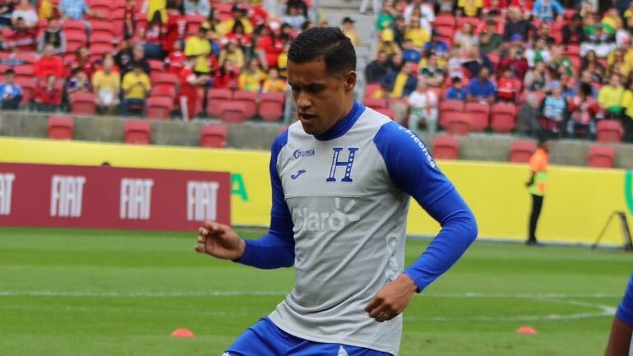 Honduras se refuerza en busca de lograr la hazaña ante México