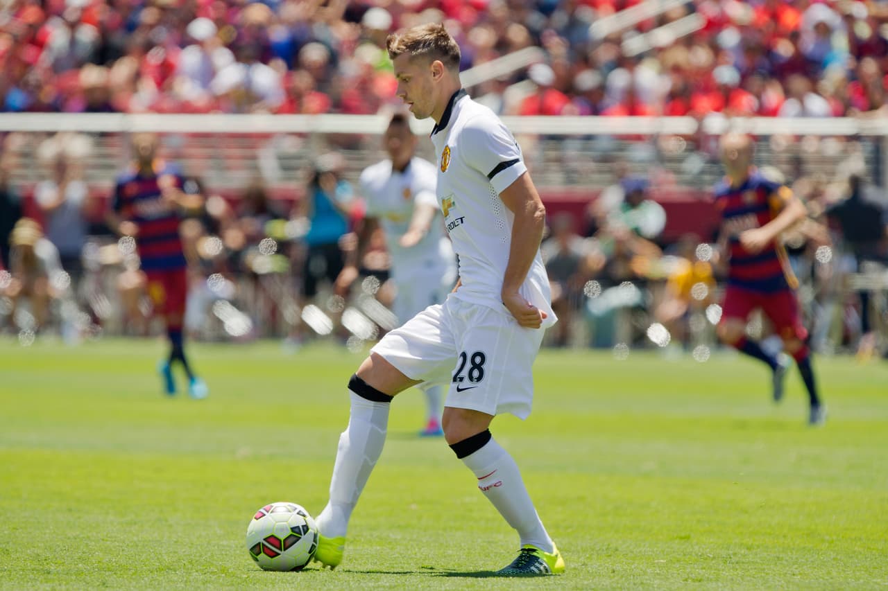 Otro nuevo jugador que llama la atención en la plantilla del United es el francés Morgan Schneiderlin, los diablos rojos desembolsaron cerca de 40 millones de dólares por el volante ex Southampton y esperan que ahora rinda en la cancha.