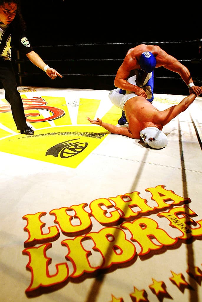 Usando una máscara tan emblemática, se le ha cuestionado sobre una lucha con el Hijo del Santo, otro luchador que también defiende una de las máscaras más valiosas dentro de la Lucha Libre.