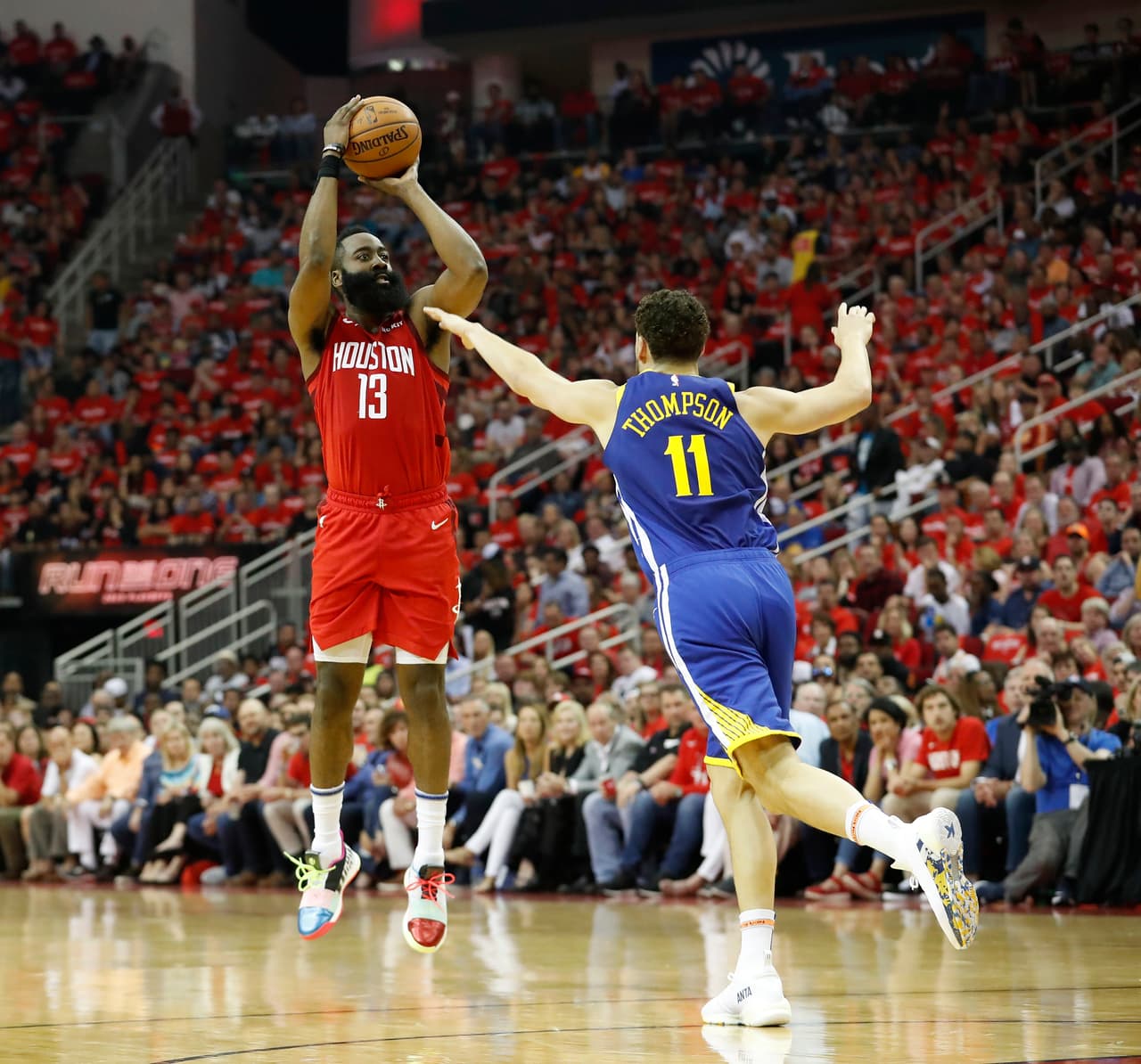 Además de la defensa, el rendimiento de James Harden con 41 puntos, nueve rebotes y seis asistencias, fue clave para el triunfo final de los Houston Rockets.