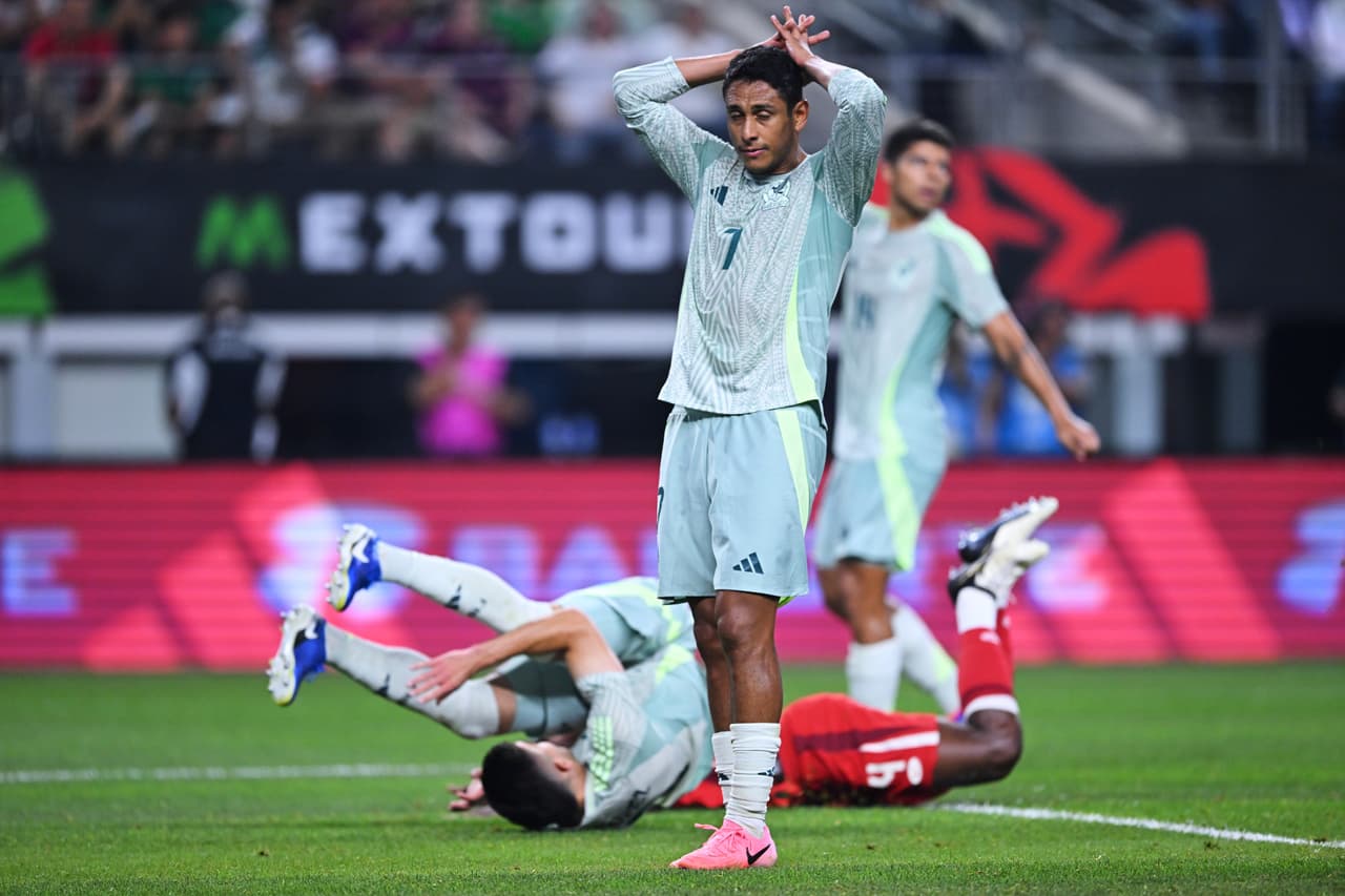 Con Giménez como villano y Malagón como héroe, México debe los goles