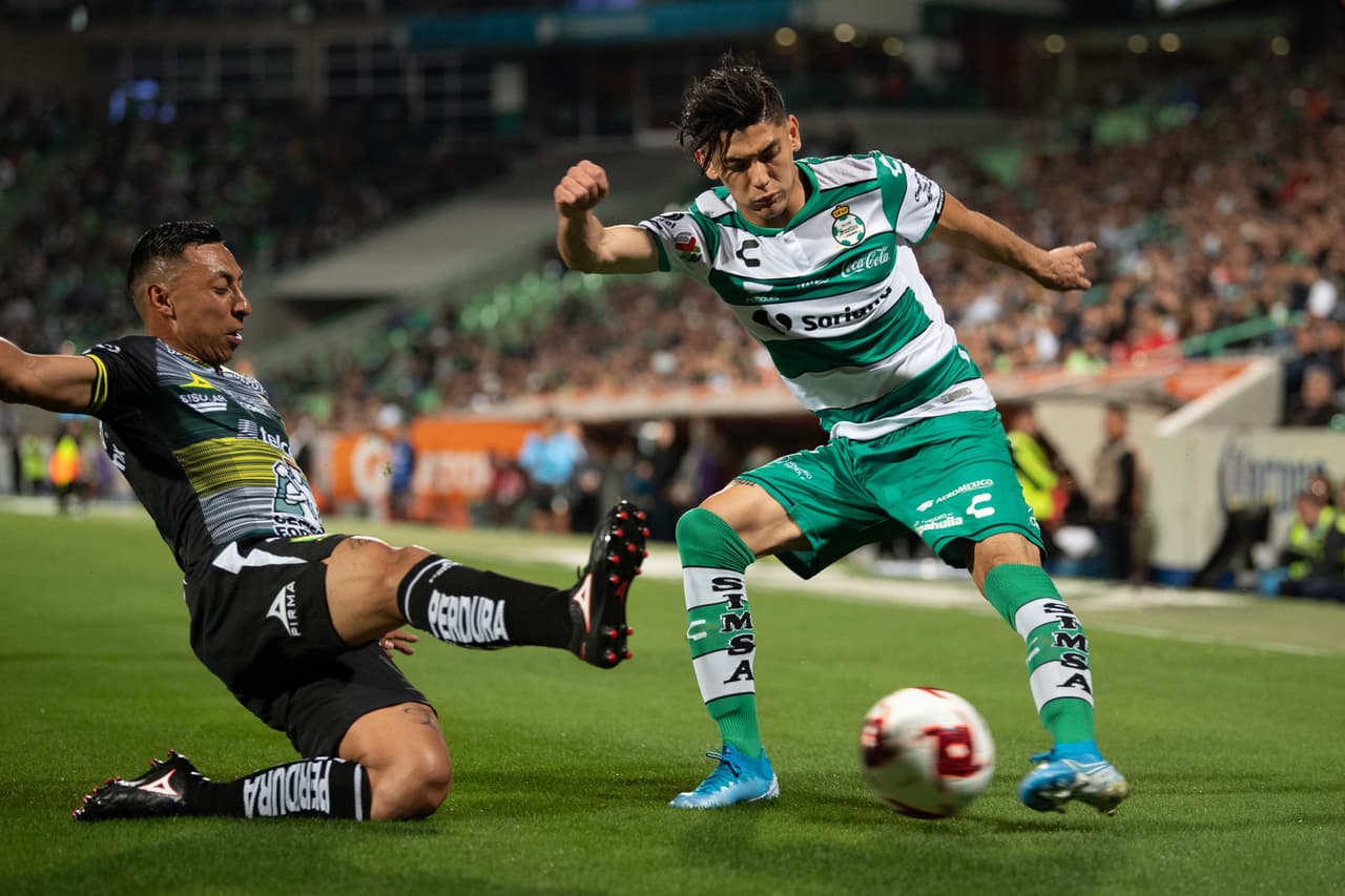 ¡Partidazo en la Comarca Lagunera! Santos vence al León 3-2 con autoridad y dos goles de penal.