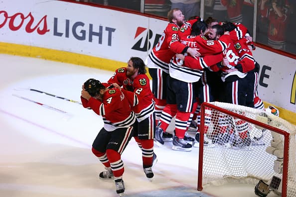 Desde el 1938 los Chicago Blackhawks no ganaban en su propia casa. Este es el tercer título en seis años