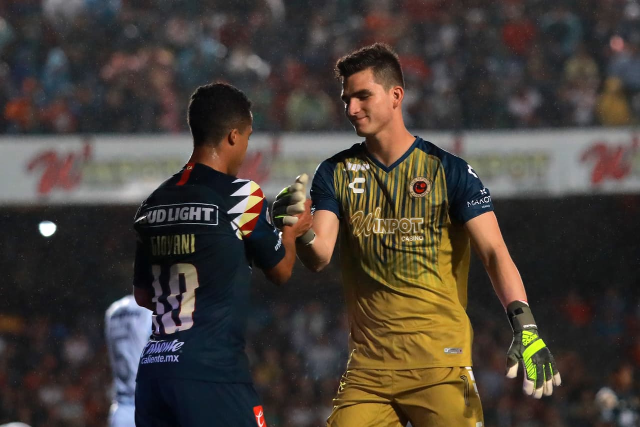 Con triplete de Henry Martin y goles de Nico Castillo y Bruno Valdez, el américa golea 05- en su visita al Veracruz.