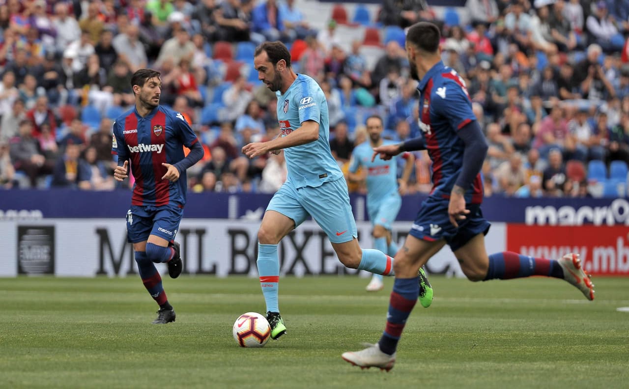 Así fue la despedida de jugadores como Diego Godín, Antoine Griezmann y Juanfran en el cierre de un ciclo del Atlético de Madrid, en empate contra Levante en la Liga de España.