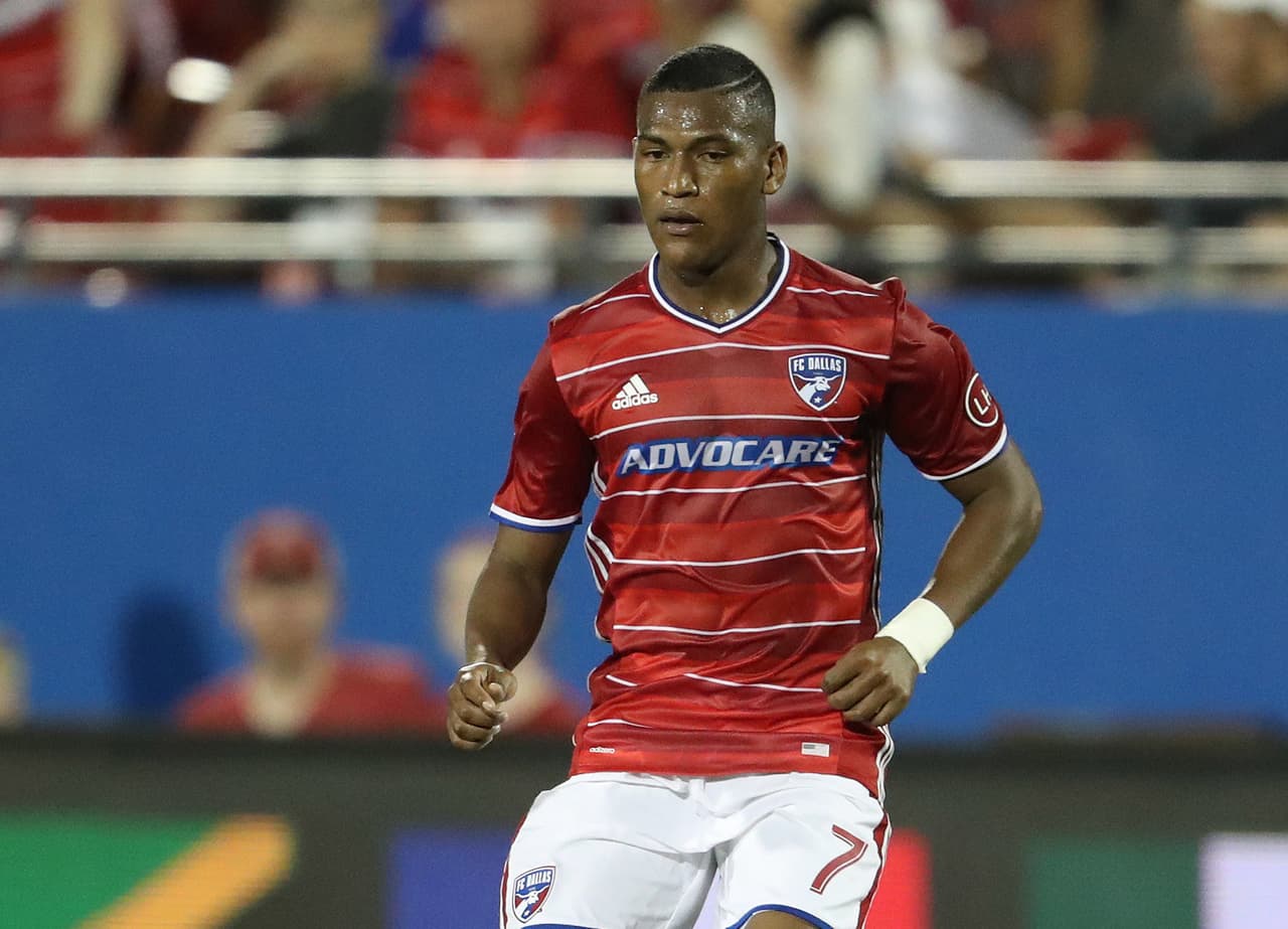 Tras un muy buen 2016 el volante ecuatoriano Carlos Gruezo vuelve a gravitar para que FC Dallas vuelva a ilusionarse con otra gran campaña. (USA Today Images)
