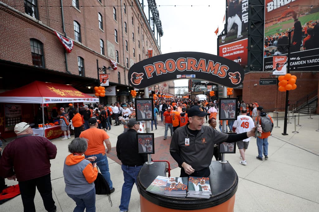 A pesar de ser un día frío y nublado, había muy buen ambiente en los alrededores de Oriole Park at Camden Yards para la presentación de los Orioles en la campaña 2019 de las Grandes Ligas.