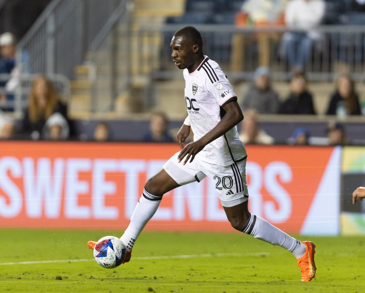 <b>CHRISTIAN BENTEKE - D.C. United</b> | Elección del entrenador
<br>Benteke ha liderado el ataque del D.C. United de Wayne Rooney en 2023, con 8 goles y 3 asistencias. El internacional belga ha brillado en la Premier League con Aston Villa, Liverpool y Crystal Palace.
<br>