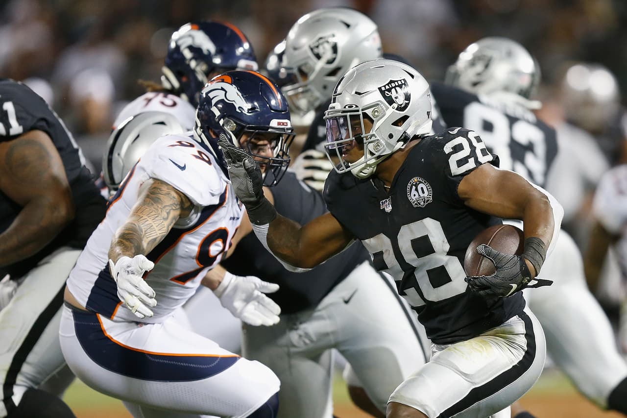 Oakland Raiders 
<b>24-16</b> Denver Broncos