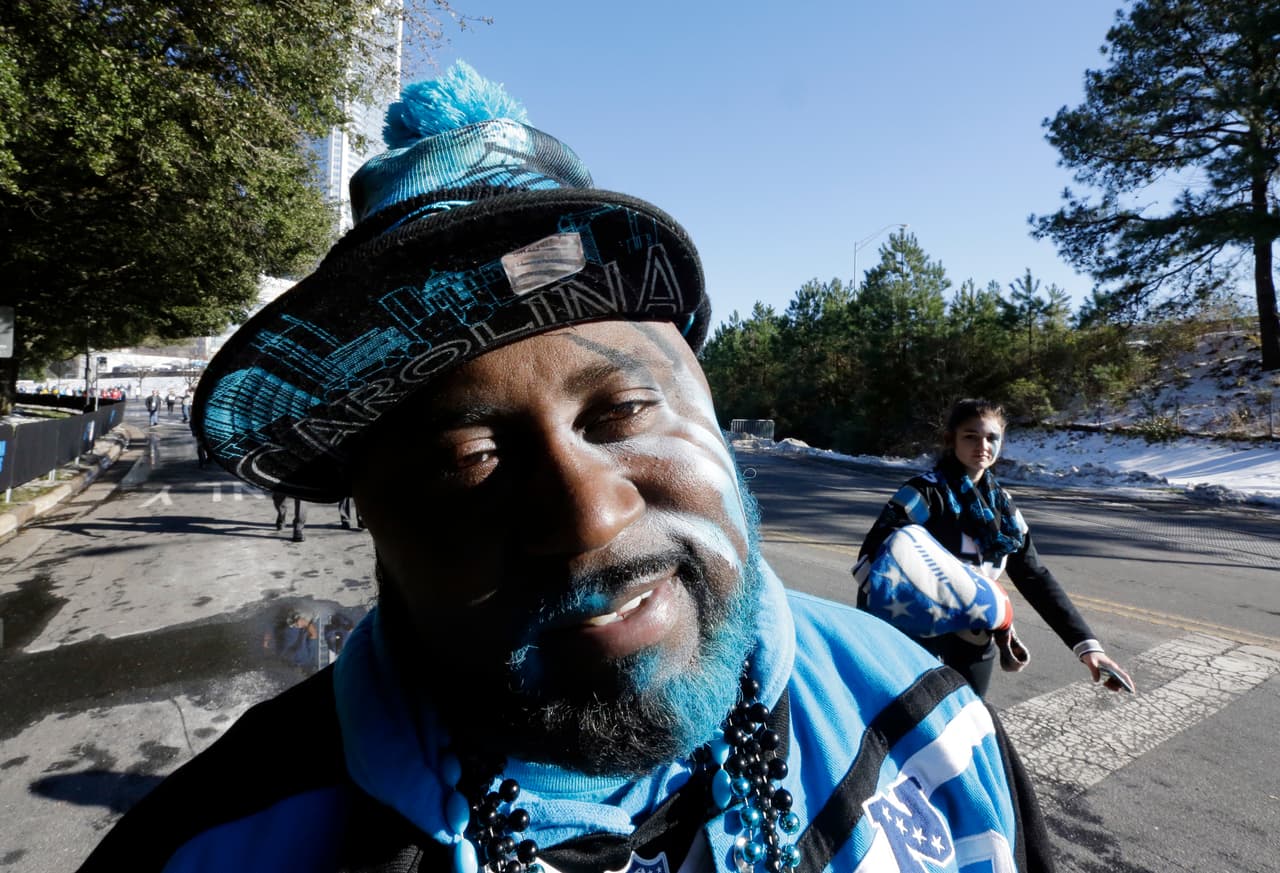 La adrenalina de los fans se desbordó durante los juegos de Campeonato de Conferencia de la NFL. ¡Checa las mejores tomas!