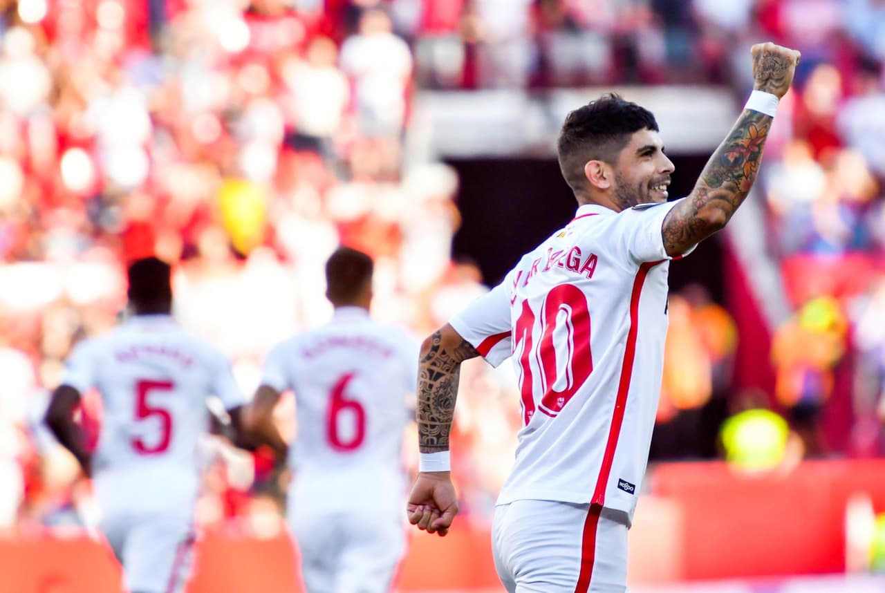 Zinho Vanheusden cometió una falta en el área para penalti, que Banega transformó en gol al minuto 29 del segundo tiempo. Ochoa estuvo cerca de detener el balón, sin éxito.