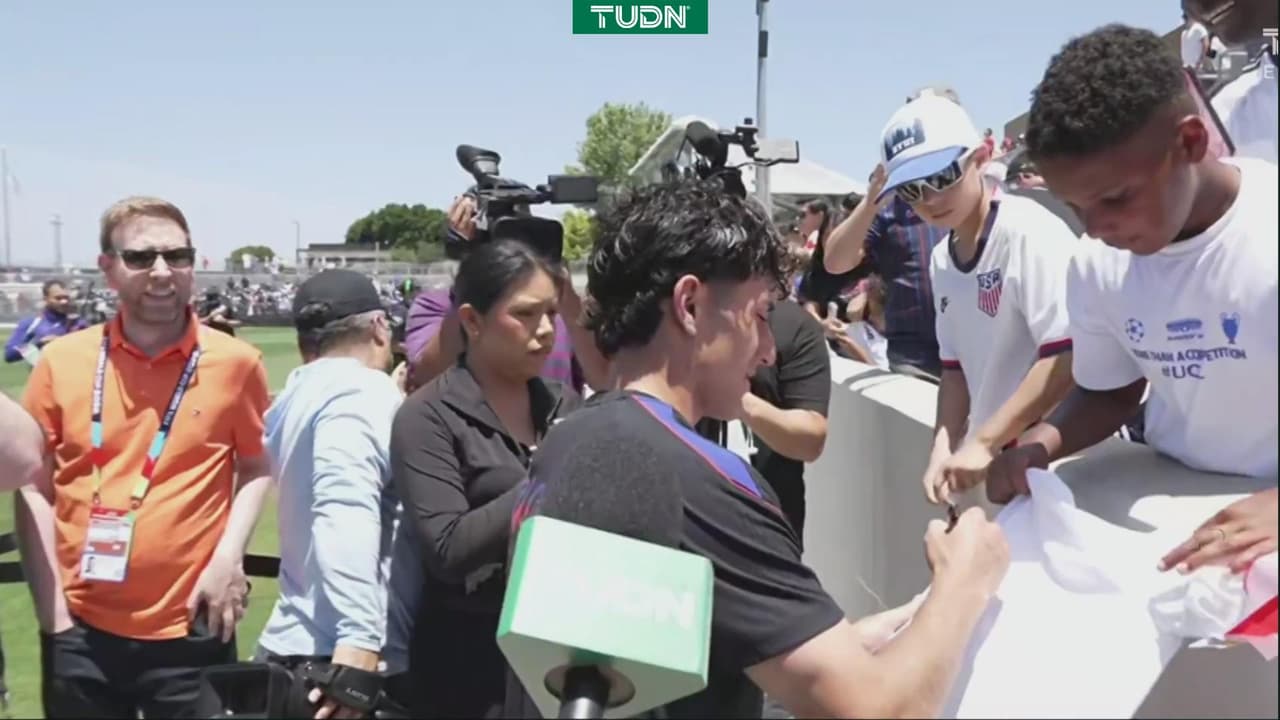 Alejandro Zendejas recibe buena crítica por la afición en California