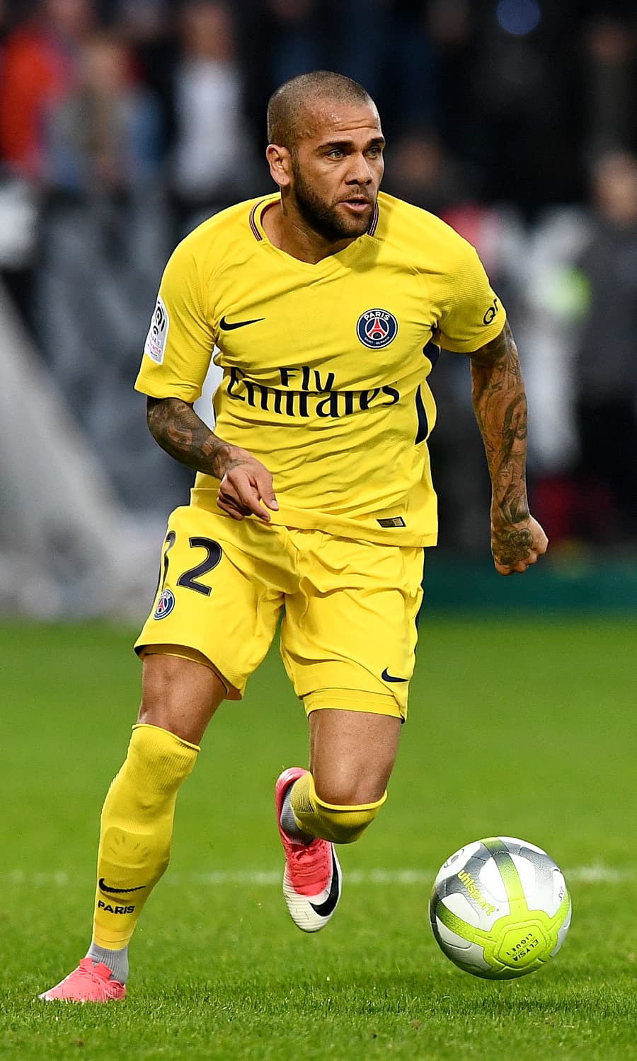 El defensa brasileño logró el 42.7% en la votación de los aficionados. Recibió 340,819 sufragios.