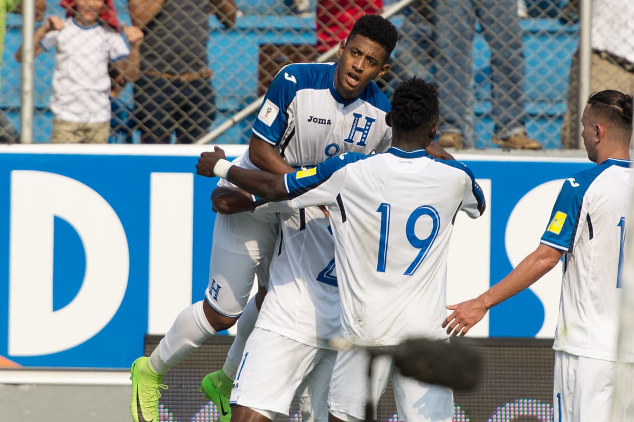 Honduras busca motivos para celebrar en medio de un hexagonal eliminatorio de Concacaf que en este momento lo tiene por fuera de Rusia-2018, luego de dos clasificaciones consecutivas.