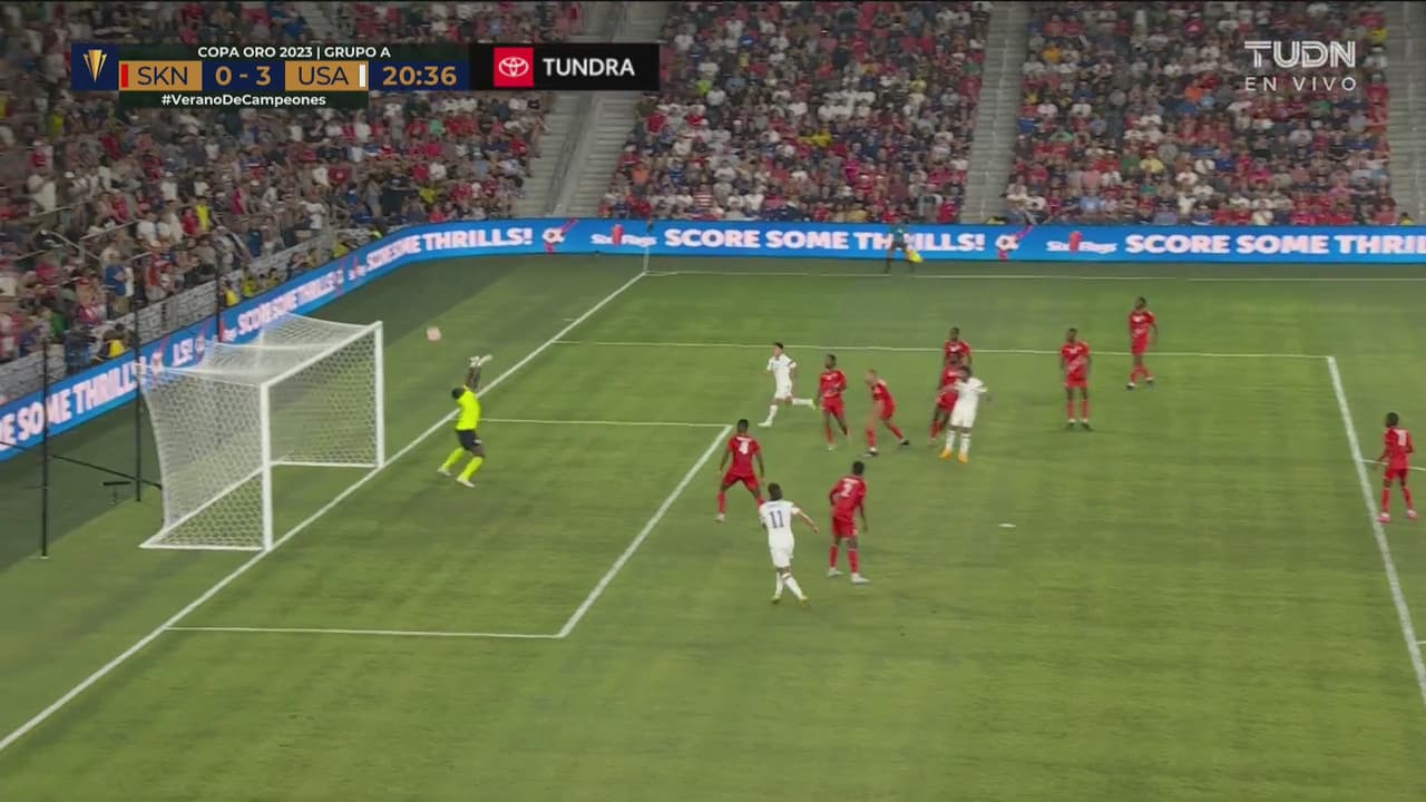 Atajadón de Archibal al zapatazo de Ferreira