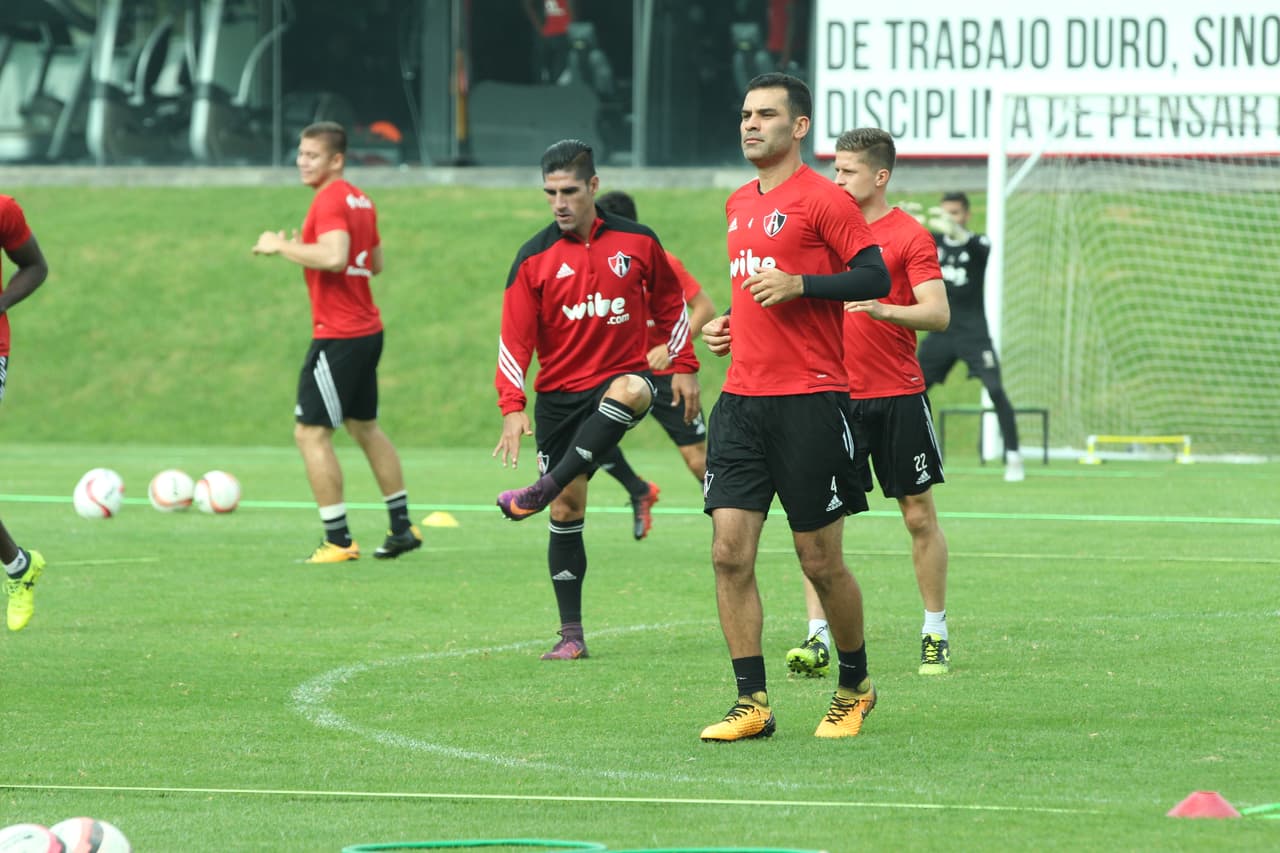 El defensa da lo mejor de sí mismo para poder integrar el grupo que vaya al Mundial de Rusia 2018.