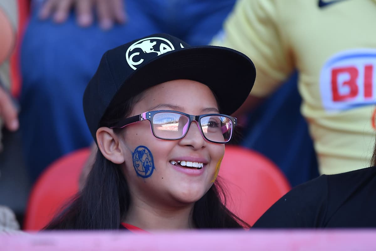 Fanática del América aguarda por el encuentro contra Necaxa este domingo.