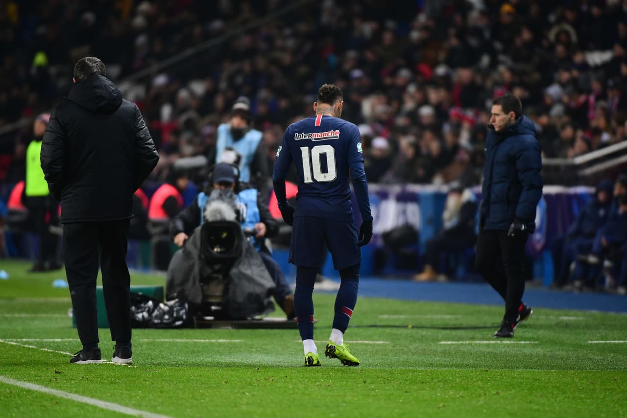 Aunque no habrá cirugía, el equipo parisino confirmó que estará 10 semanas de baja. ¿Lo logró una vez más?