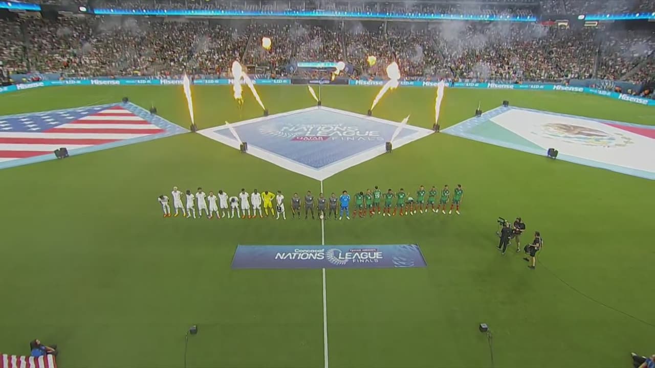 ¡Imponentes! Suenan los himnos de México y Estados Unidos