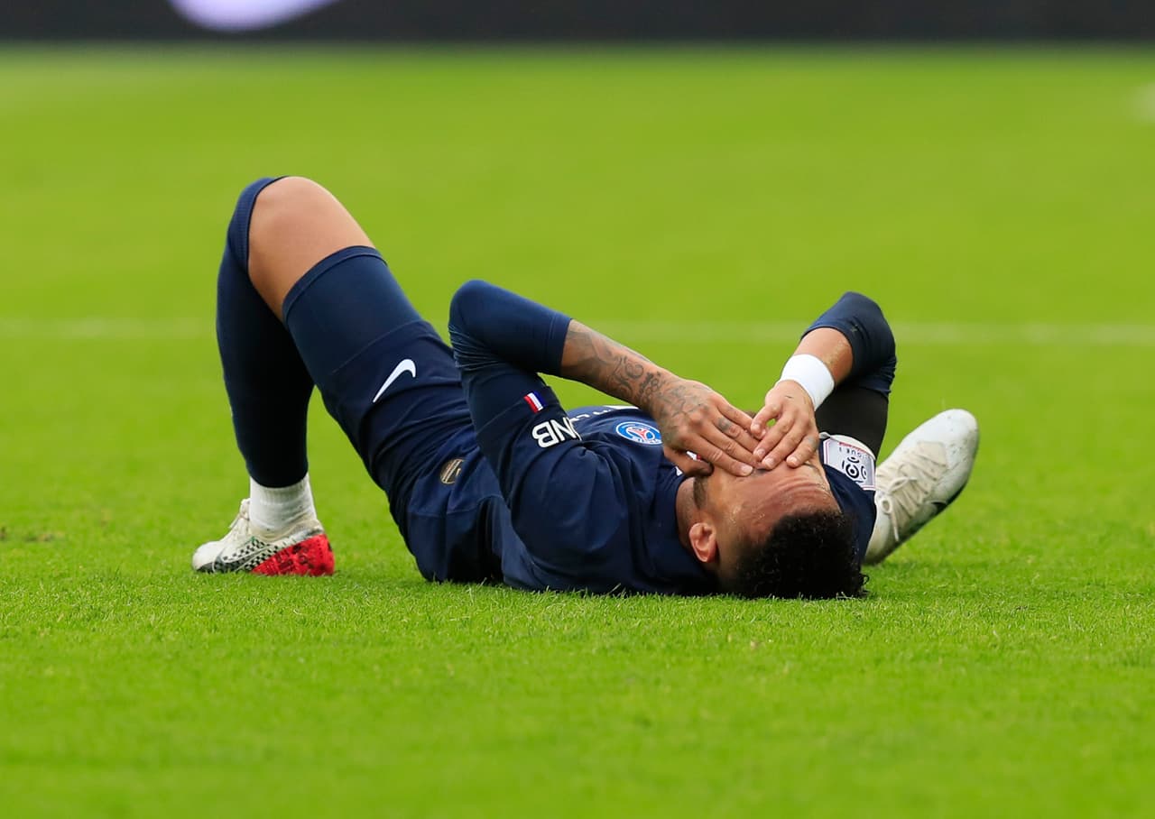 Neymar se perdió los últimos seis partidos que su equipo ha disputado en la Champions League por lesiones y sanciones.