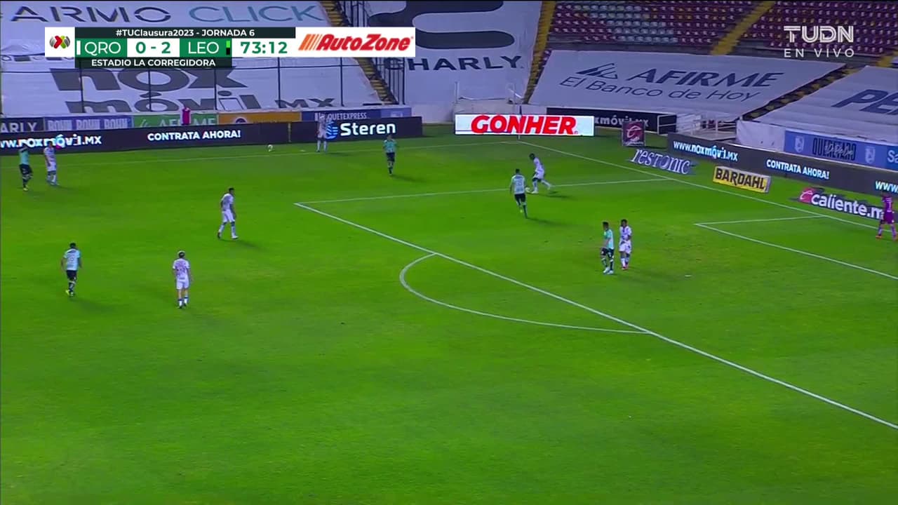 ¡TIRO ATAJADO! disparo por Raúl Zúñiga.