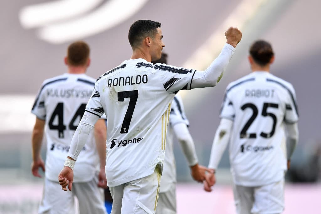 Con doblete de Juan Guillermo Cuadrado y gol de Cristiano Ronaldo, la Juventus consigue importantísimo triunfo frente al campeón.