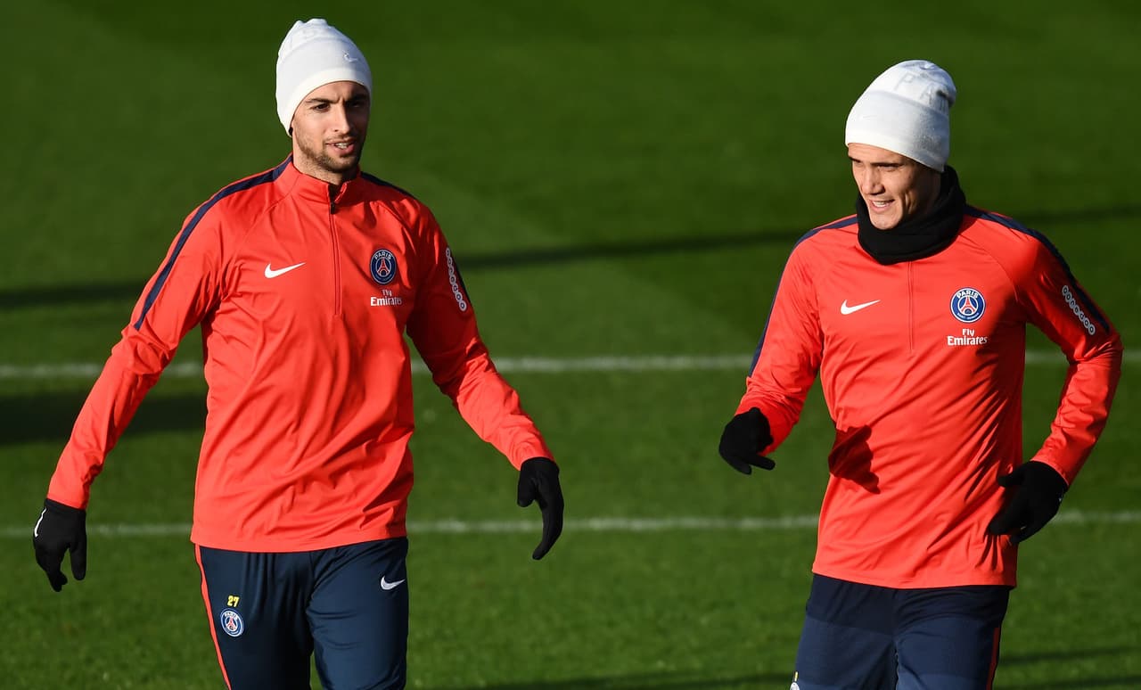 Cavani y Pastore serán bajas en el PSG por retrasar vuelta tras celebraciones navideñas