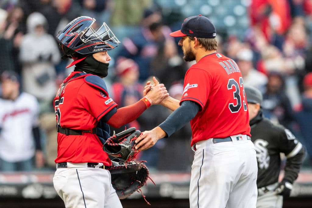 Con este resultado, Cleveland empareja en 2-2 su récord de la naciente temporada 2019 de las Grandes Ligas, en tanto que la marca de los White Sox va a 3-1.