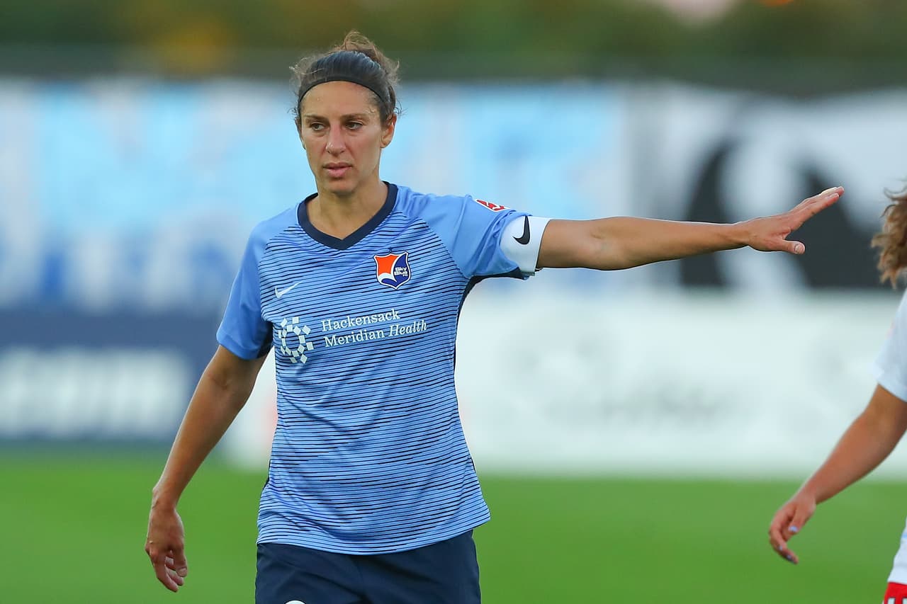 4. Carli Lloyd (Sky Blue / Estados Unidos) - La capitana del USWNT y referente de los últimos años en el fútbol femenil de ese país ocupa el cuarto lugar en este escalafón de France Football.