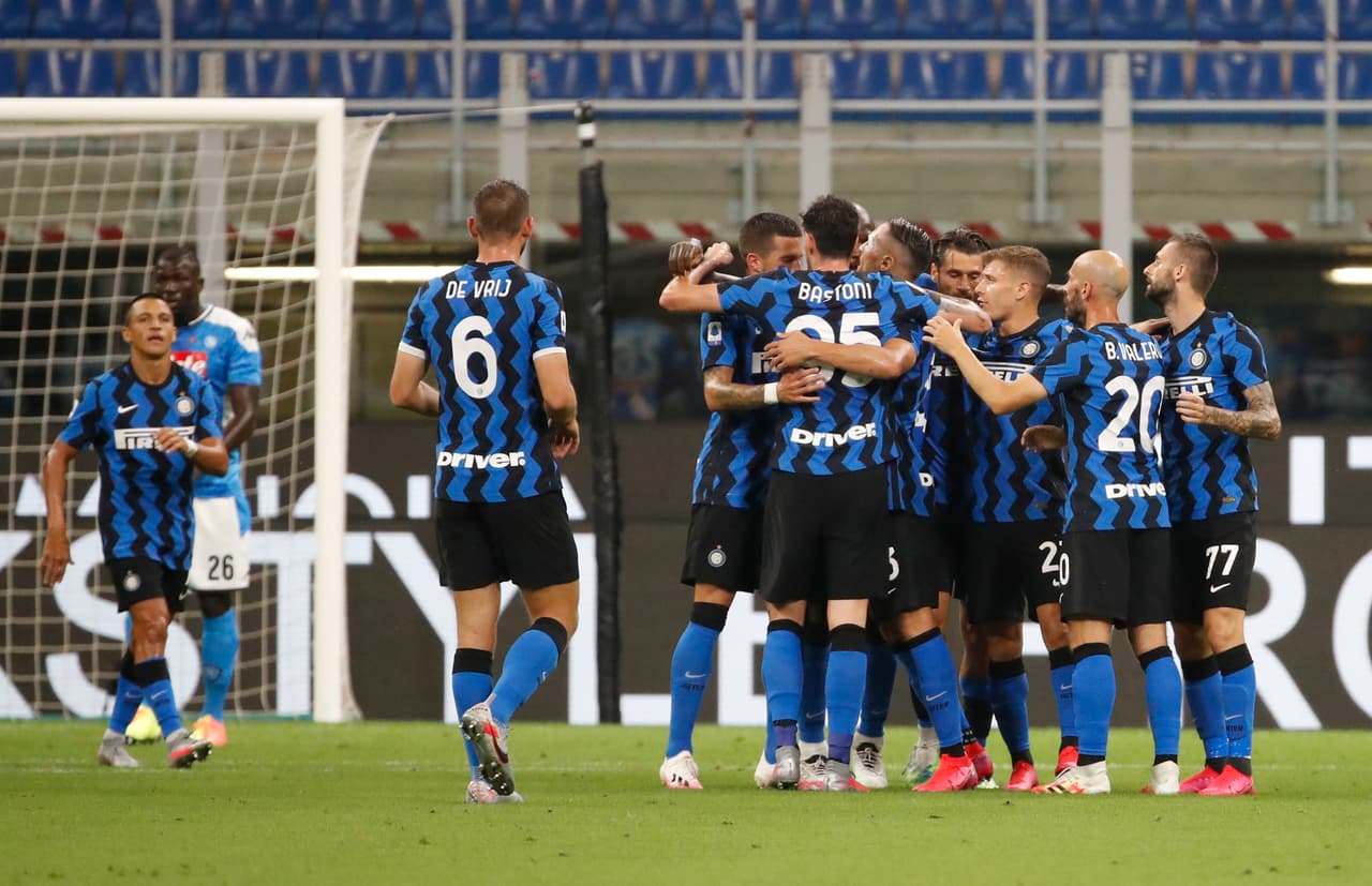 Con goles de Danila D'Ambrosio y Lautaro Martínez, el Inter se lleva los putos y deja al Napoli prácticamente fuera de los puestos de competicones europeas.