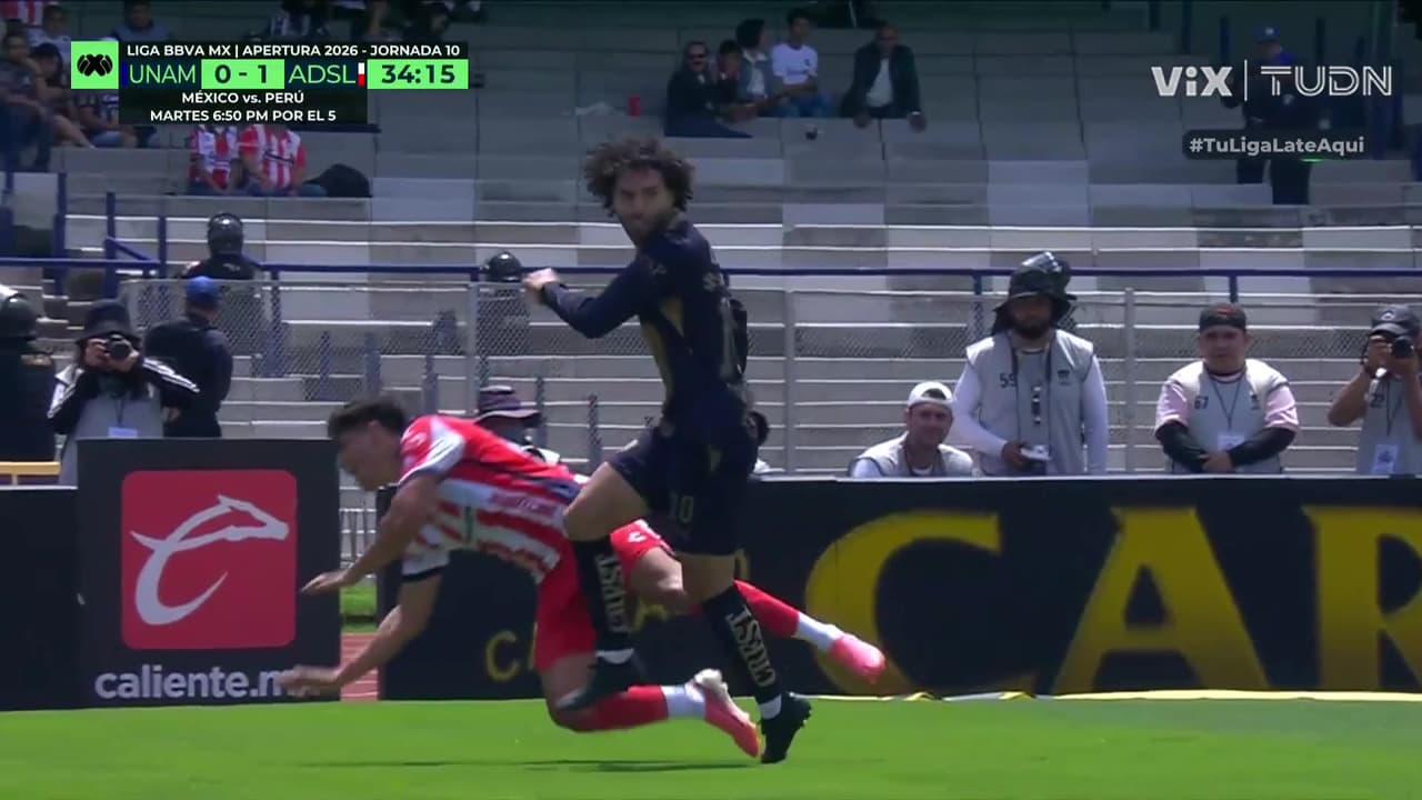 ¡Se calienta el partido! Duras entradas del Chino Huerta y Uriel Antuna