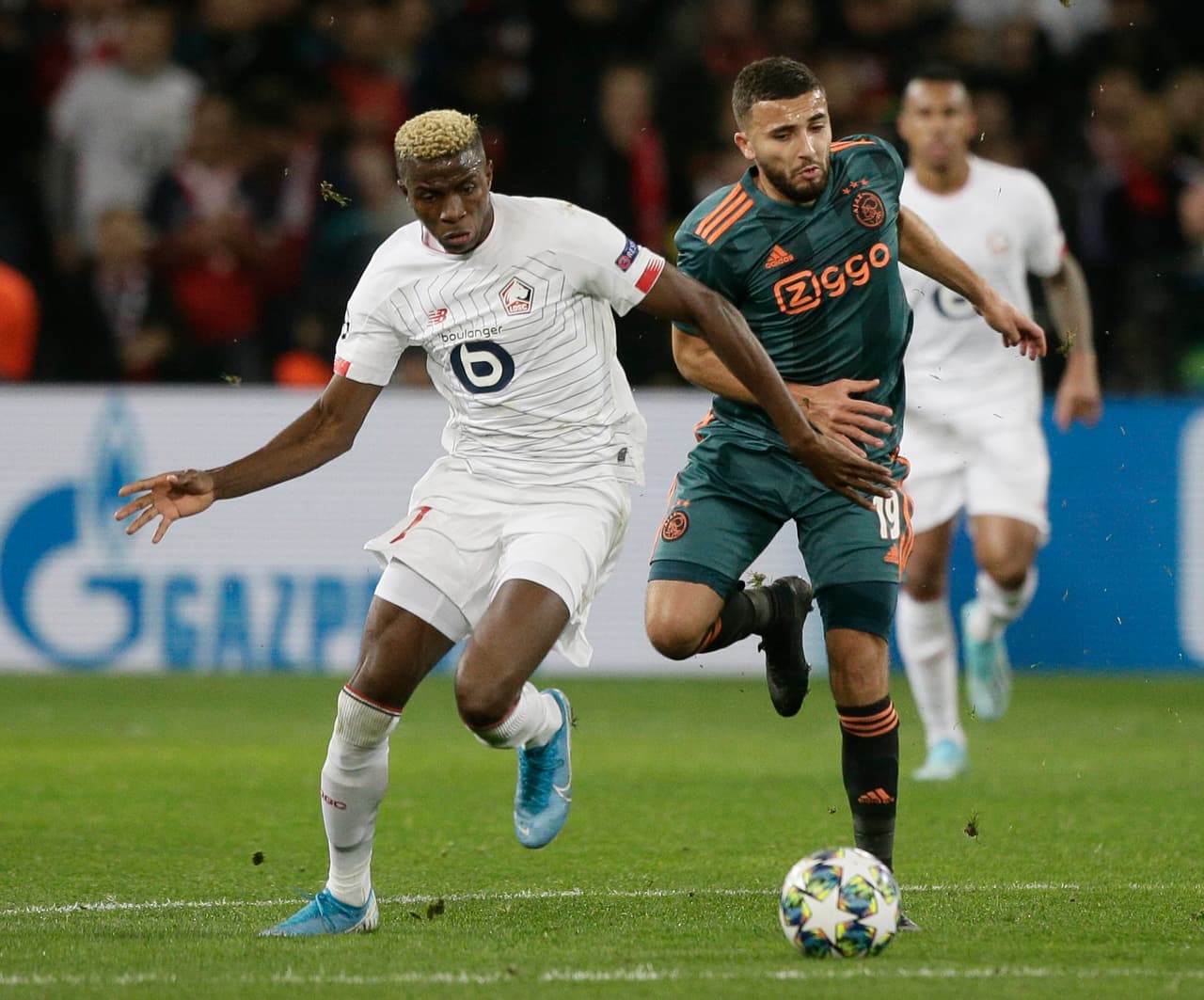 Con goles de Hakim Ziyech y Quincy Promes, el Ajax se impone 0-2 al Lille. El mexicano Edson Álvarez entró de cambio al medio tiempo por Noussair Mazraoui.