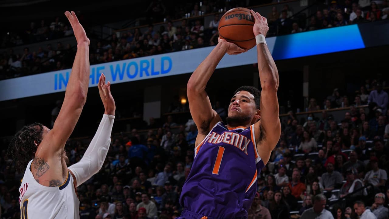 Devin Booker impulsa victoria que asegura liderato para los Suns
