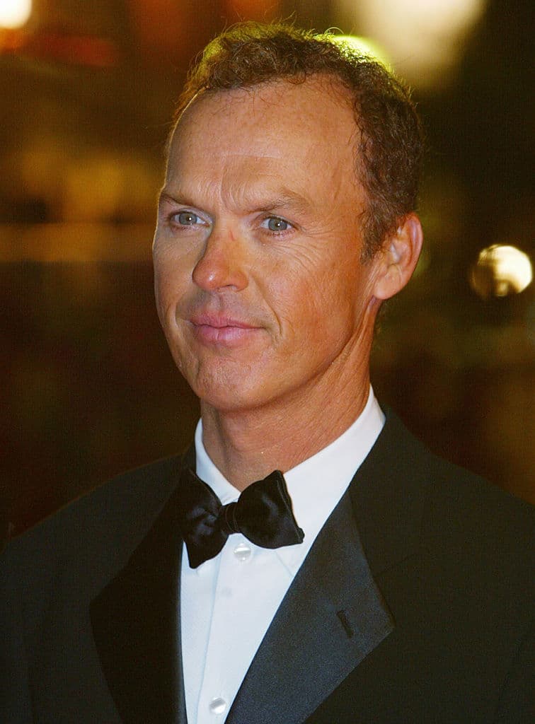 Y es que, algunos afirman que Michael Keaton podría aparecer en la película interpretando a Batman.