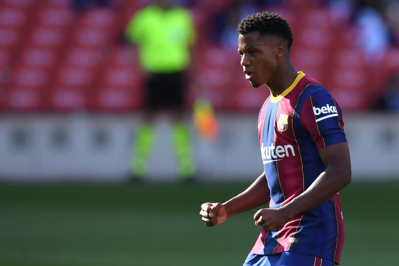 Fati se queda a tres días de ser goleador más joven en clásicos