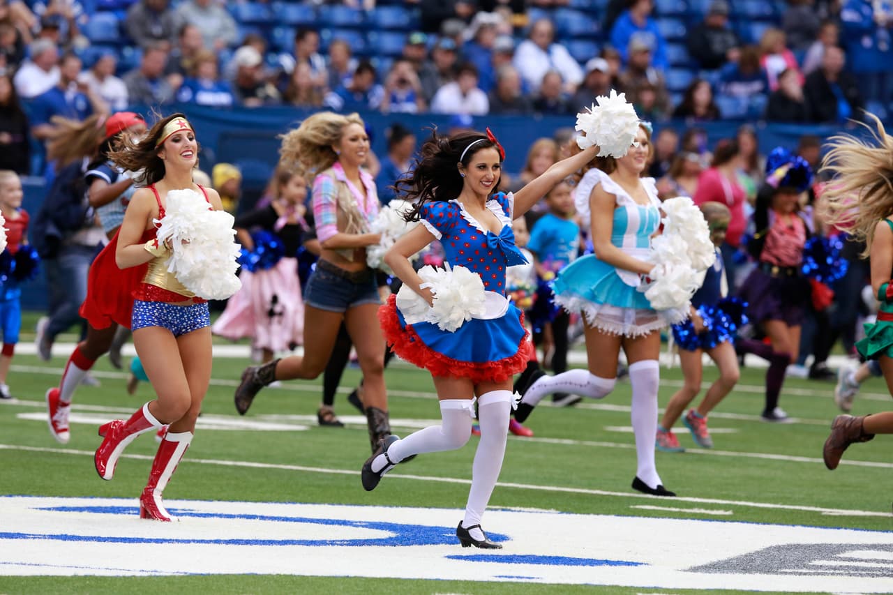 Las Titans y las Colts son las primeras porristas de la NFL en disfrazarse esta temporada para recibir el Halloween. ¡Checa los atuendos e inspírate!