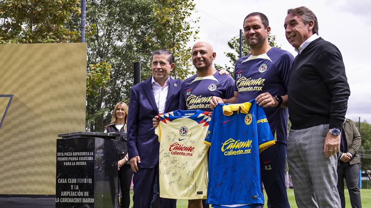 Colocan la primera piedra para la Casa Club Femenil del América
