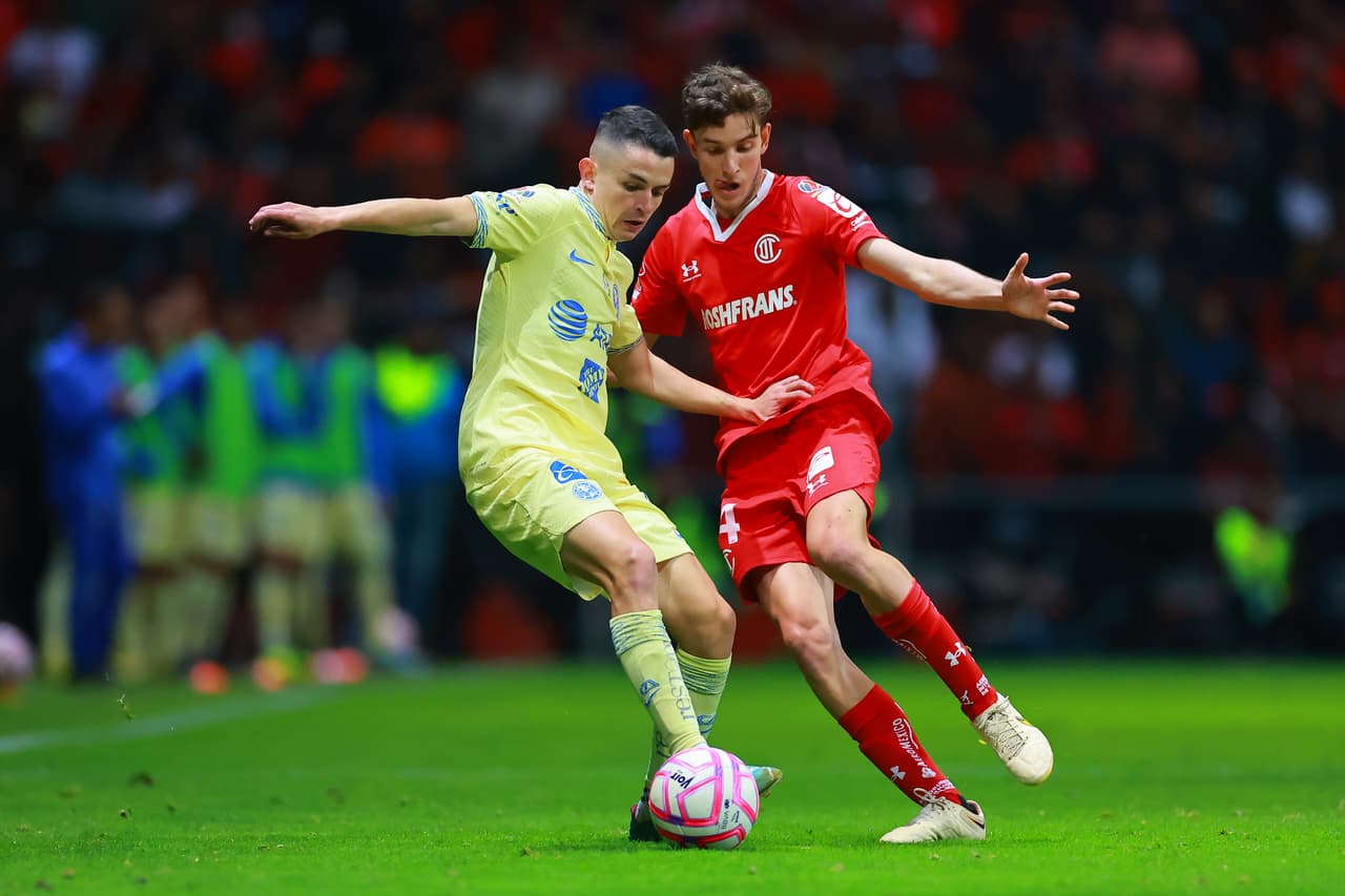 Con goles de Haret Ortega y Leo Fernández, el cuadro mexiquense aprovechó los errores azulcremanas para ir con ventaja al juego de vuelta que se disputará el próximo sábado en la cancha del Estadio Azteca con un 2-1 parcial.