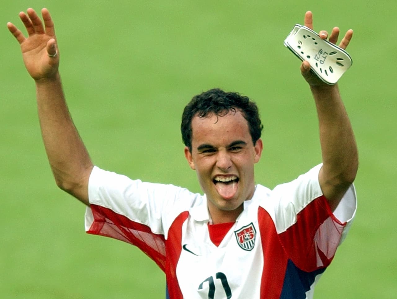 El ganador del 'Balón de Oro' de Nueva Zelanda 1999 fue el estadounidense Landon Donovan, problablemente el mejor futbolista de su país en la historia. Fue campeón seis veces de la MLS, dos con San Jose Earthquakes y el resto con Los Angeles Galaxy, además de ganar cuatro Copas Oro con su selección y ser subcampeón de la Confederaciones Sudáfrica 1999.
