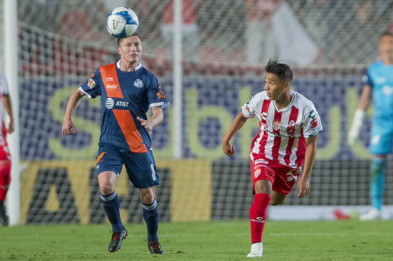 Desde el comienzo del encuentro ambas escuadras mostraban intenciones ofensivas.