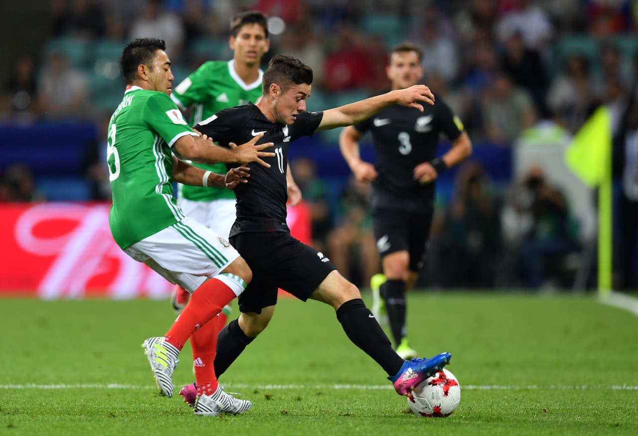 Marco Rojas, de ascendencia chilena, juega por el otro extremo y replica el rol de Thomas gracias a Wood.