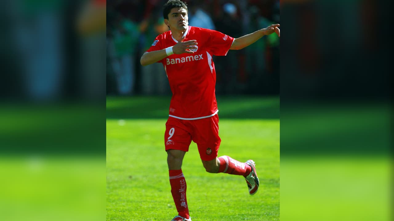 Héctor Mancilla | Once goles le bastaron para ser el máximo anotador del torneo y salir campeón de Liga con Toluca en el Apertura 08.
