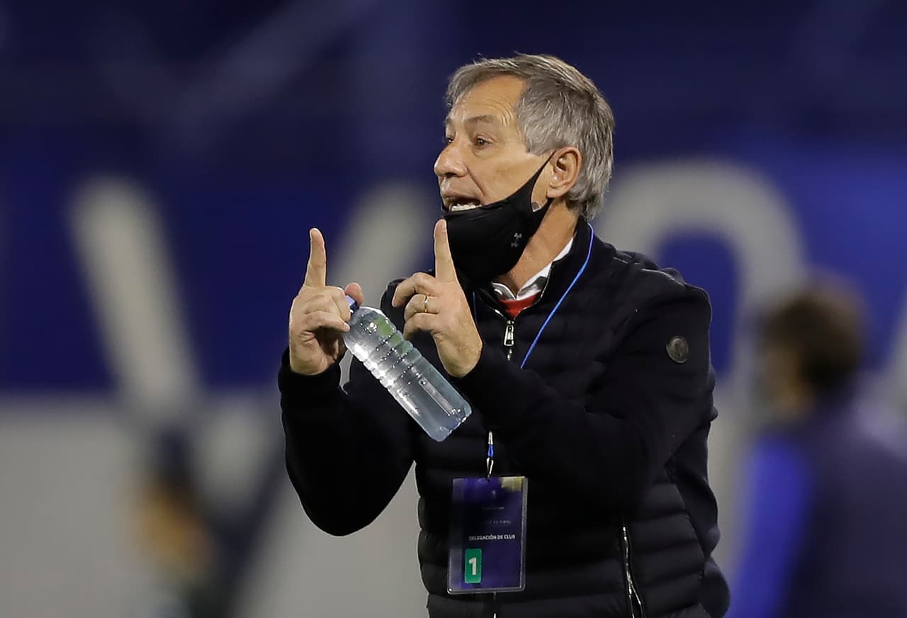 ¿Y León? Ariel Holan, entre los candidatos a dirigir a la selección de Chile