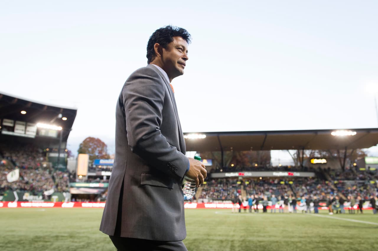 "Hay que jugar y ver" aseguran en Houston sobre la posibilidad de incorporar un nuevo jugador franquicia