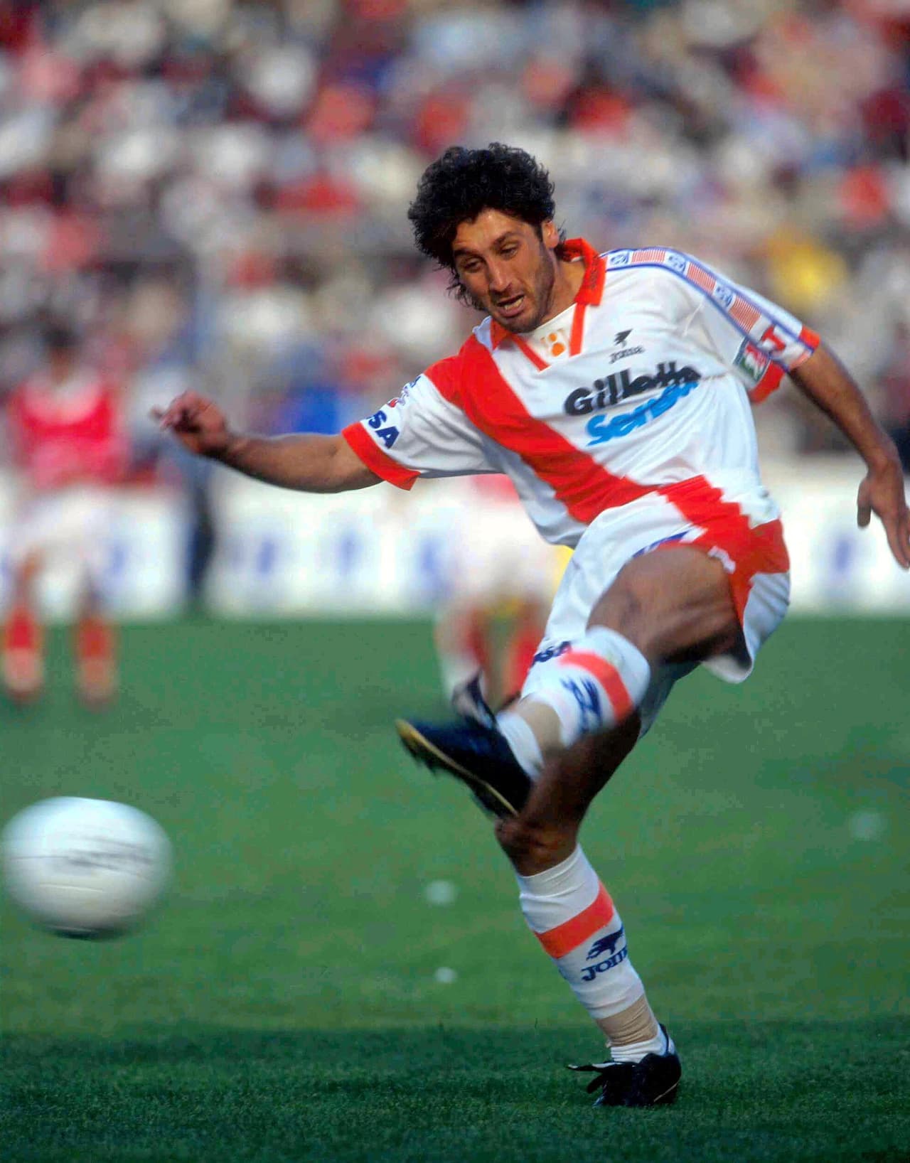 Producto de La Masía, el delantero español 
<b>Carlos Muñóz </b>jugó para Puebla, en donde marcó 33 goles. Luego pasó a los Lobos BUAP, donde se reportó con 25 anotaciones.