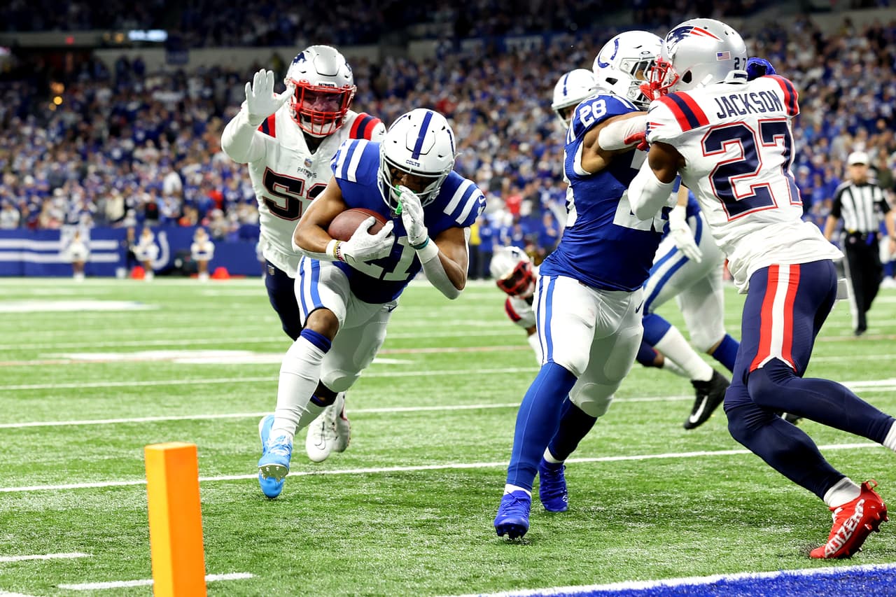Indianapolis encontró la fórmula para frenar la racha ganadora de los Patriots.