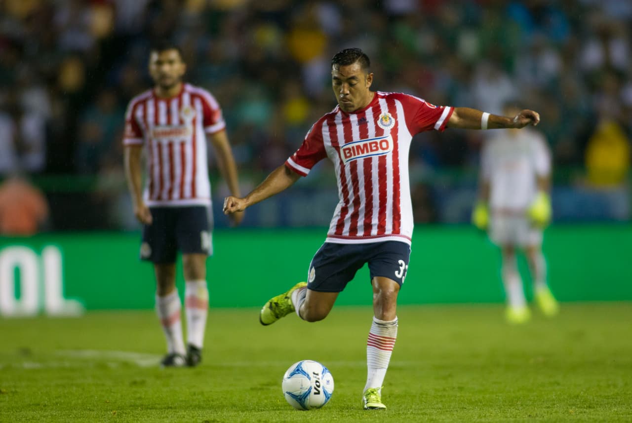 Marco Fabián explotó en contra del arbitraje