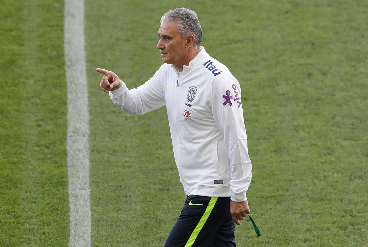 Tite, técnico de Brasil, el mejor clasificado en el mundo en la FIFA.