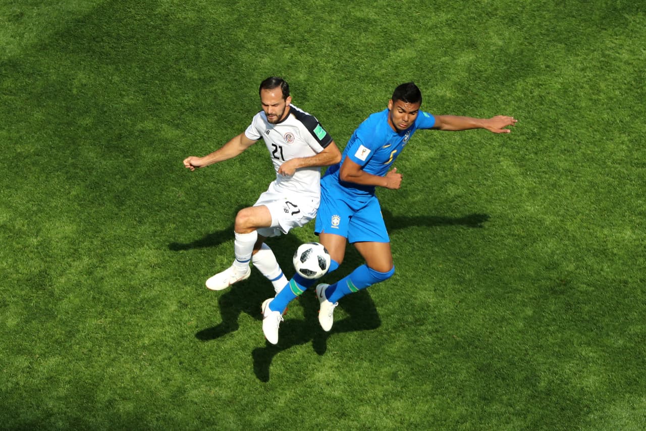 Costa Rica volvió a contener la embestida de Brasil, pero también quería asustar con sus contragolpes.